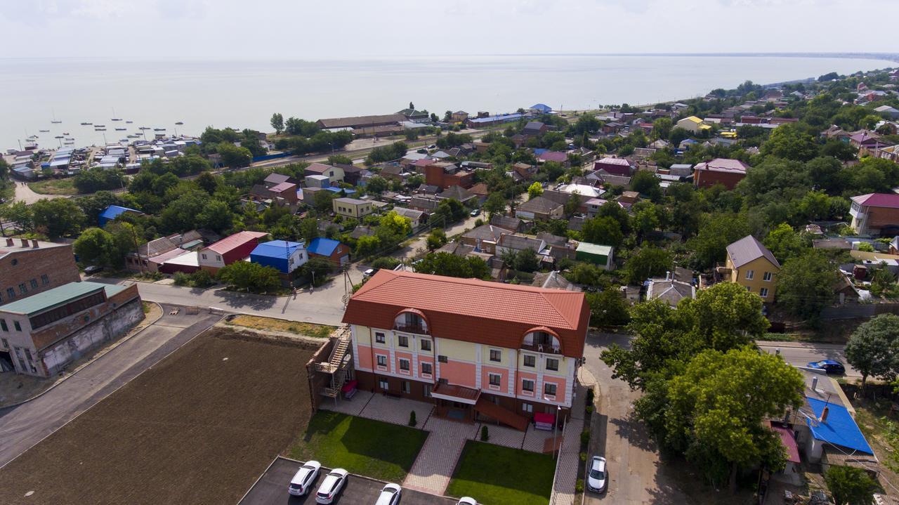 Ейск 3. Гавань отель Азовское море. Вап отель Ейск. Деловой центр вап Ейск. Здание вап Ейск.